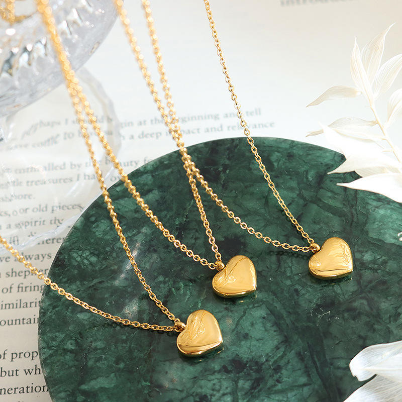 High Quality Customized Love Pendant Necklace