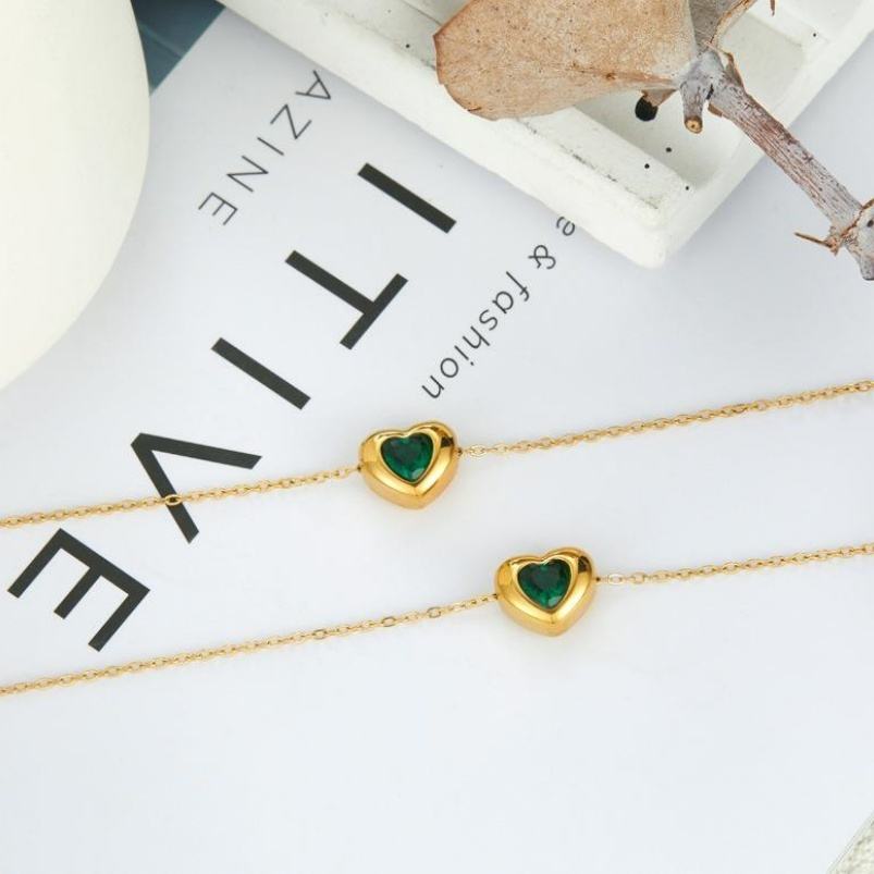 Stainless Steel Heart Shape Zircon Pendant Necklace