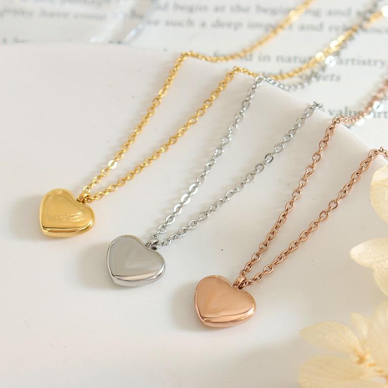 High Quality Customized Love Pendant Necklace