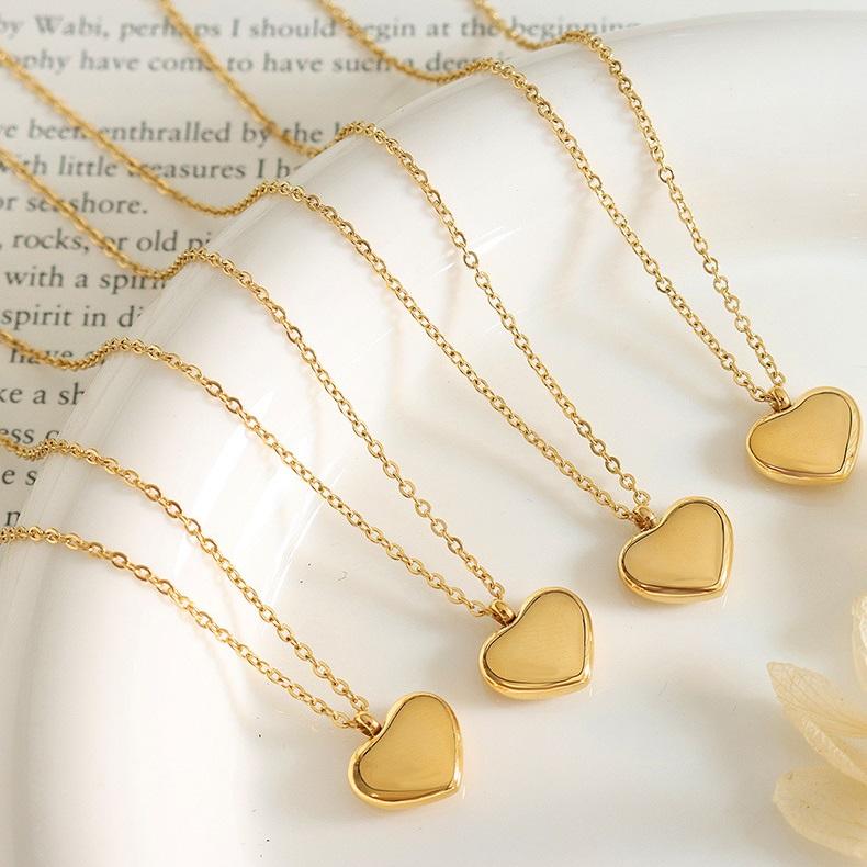 High Quality Customized Love Pendant Necklace